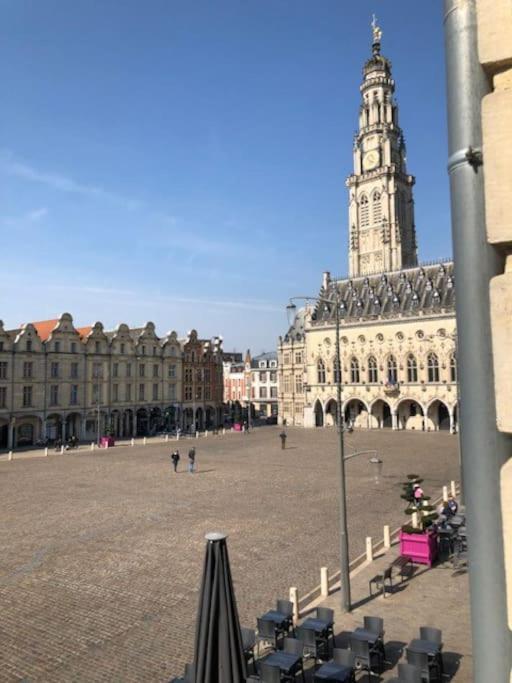 Le 31 Au Coeur Des Places Arras Exterior photo